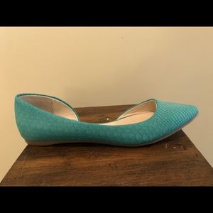 Aldo, never worn, teal flats